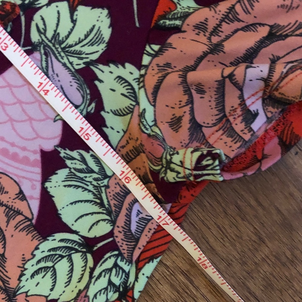 LuLaRoe Floral Dress with Red and Green Accents size 12 - Picture 8 of 8